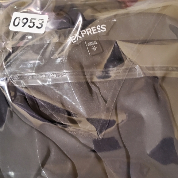 Express black V Neck Cold Shoulder Semi-formal  blouse size M - Picture 14 of 14